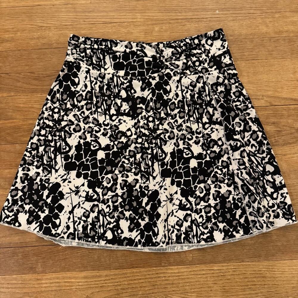 Soybu black white a-line mini skirt size medium M
 b43